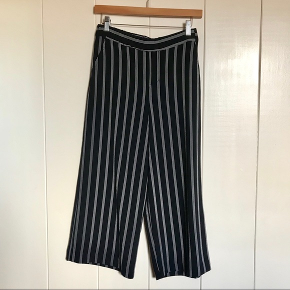 High-waist Crop Wide Leg Pants - Picture 1 of 3